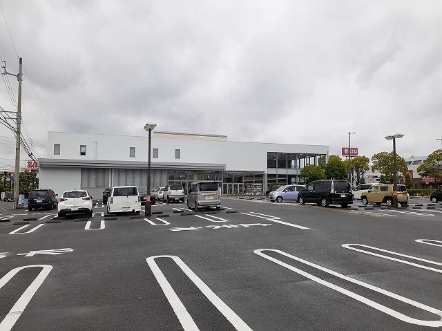 近くのチャーリー沖浜店さんまで600m(徒歩8分)