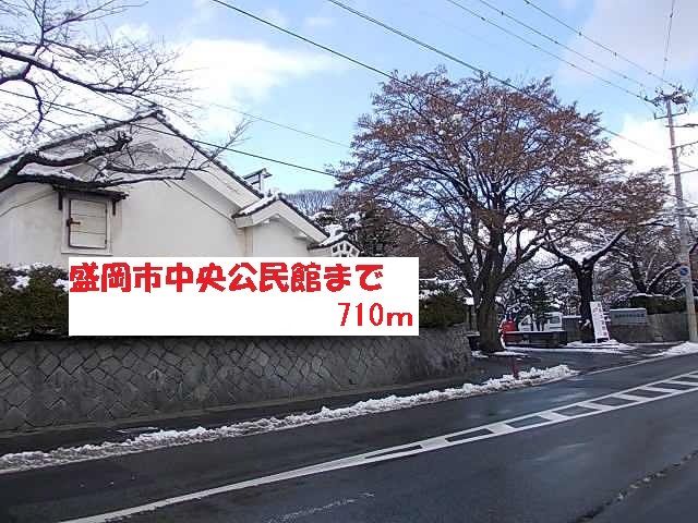 近くの施設まで710m（徒歩9分）