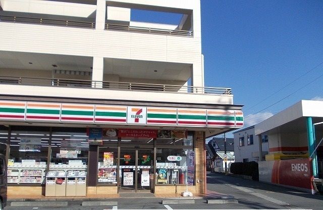 近くのセブンイレブン長泉中央通り店まで550m（徒歩7分）