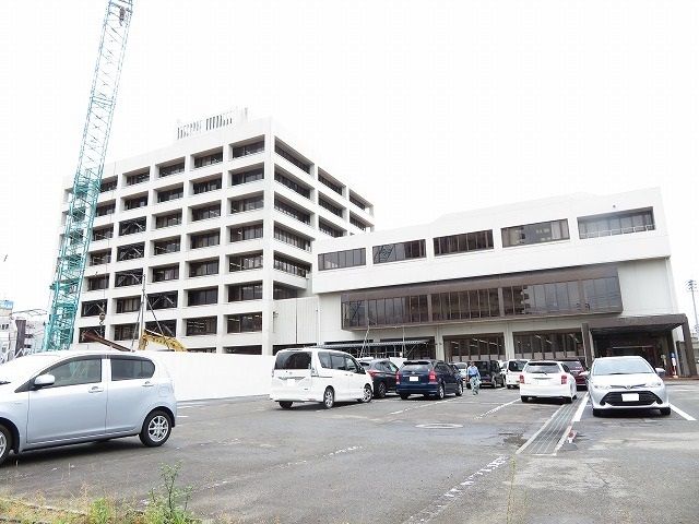 近くの宇和島市役所様まで2,100m（徒歩27分）
