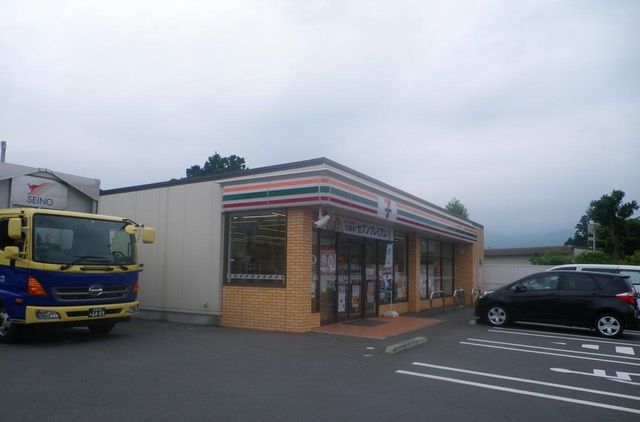 近くのセブンイレブン 駿東小山町菅店まで650m（徒歩9分）