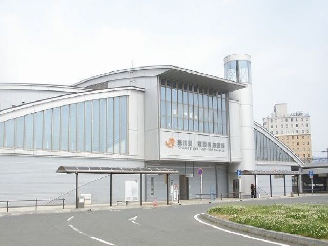 近くの豊川駅まで950m（徒歩12分）