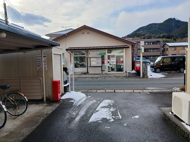 近くの引土郵便局まで2,000m（徒歩25分）