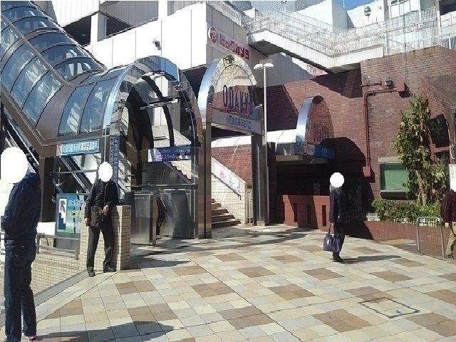 近くの小田急町田駅まで1,400m(徒歩18分)