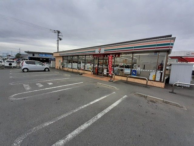 近くのセブンイレブン上毛大橋通り店まで1,400m（徒歩18分）