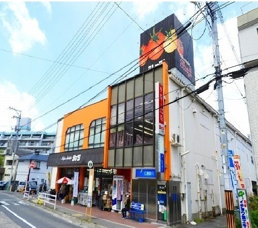 近くのショージ　牛田店まで400m（徒歩5分）