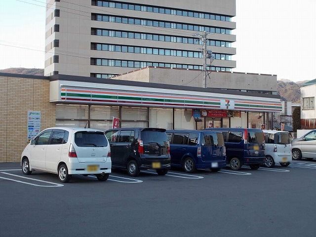近くのセブンイレブン　岡谷市役所前店まで270m（徒歩4分）