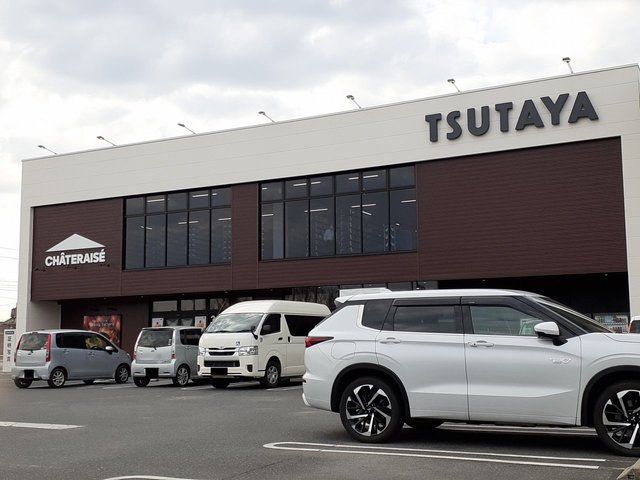 近くのツタヤ笠岡富岡店まで140m（徒歩2分）