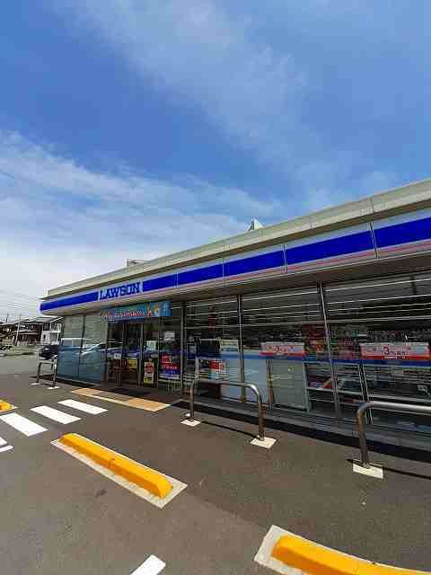 近くのローソンまで450m（徒歩6分）