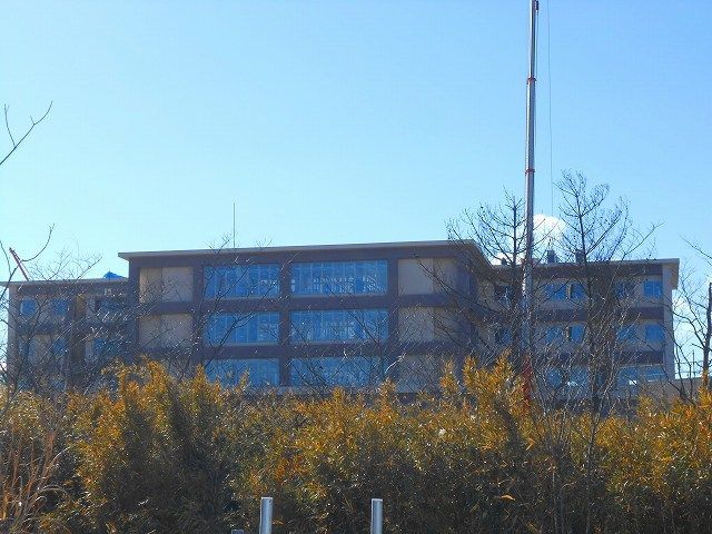 近くの病院まで2,000m（徒歩25分）