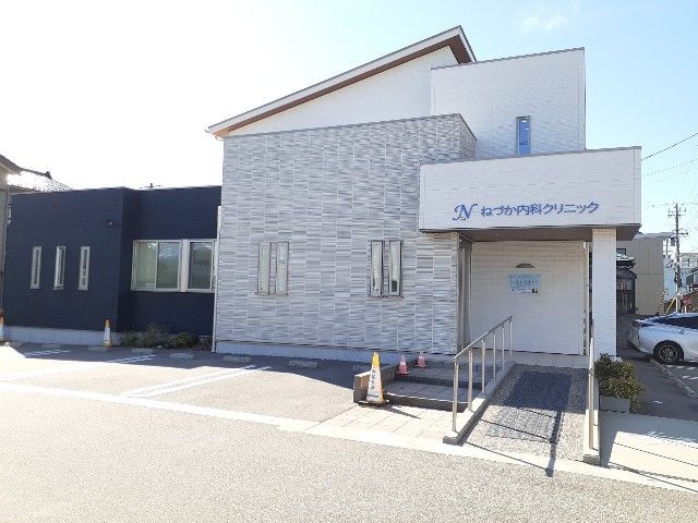 近くの病院まで350m（徒歩5分）