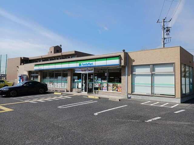 近くのファミリーマート西宮上ヶ原店様まで400m(徒歩5分)