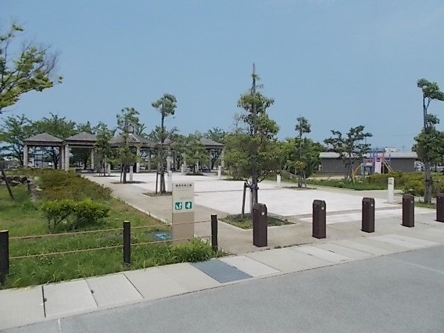 近くの鞍月中央公園まで40m（徒歩1分）