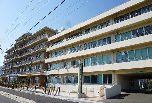 近くの新淡路病院まで270m(徒歩4分)