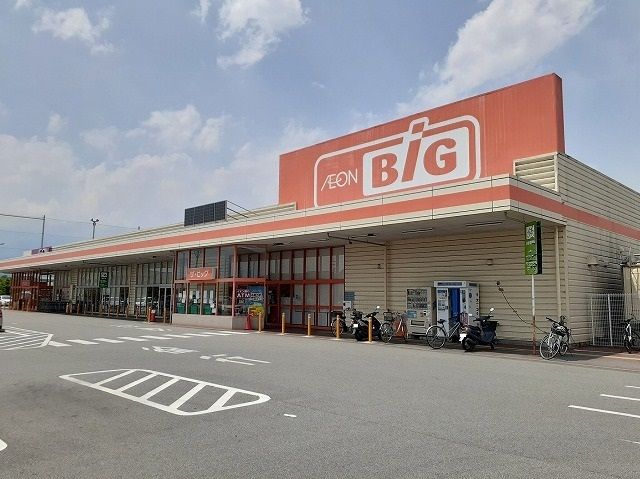 近くのザ・ビッグ甲府長松寺店まで500m(徒歩7分)