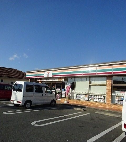 近くのセブンイレブンまで650m(徒歩9分)