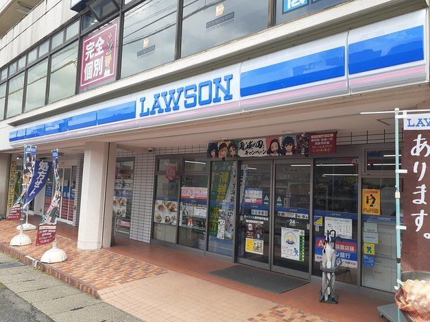 近くのコンビニまで450m（徒歩6分）