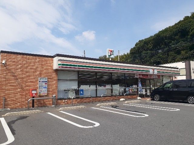 近くのセブンイレブン土浦木田余店まで1,000m（徒歩13分）