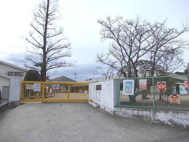 近くの道上幼稚園まで800m（徒歩10分）