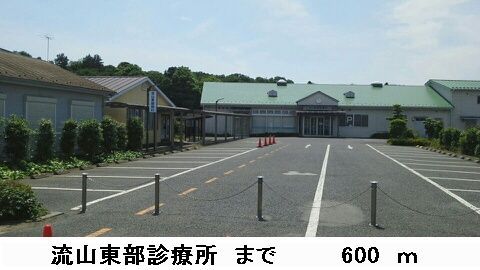 近くの病院まで600m（徒歩8分）