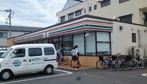 近くのコンビニまで350m（徒歩5分）
