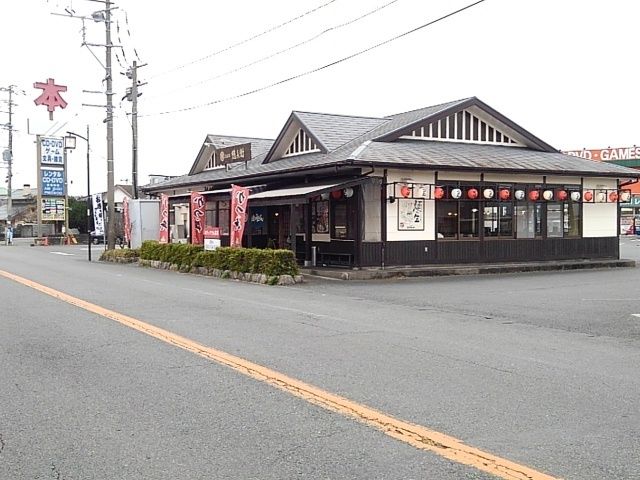 近くの飲食店まで350m（徒歩5分）