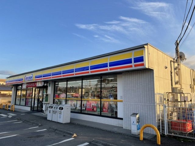 近くのコンビニまで1,100m（徒歩14分）