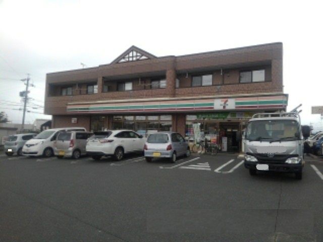 近くのセブンイレブンまで650m(徒歩9分)