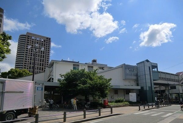 近くのJR立花駅まで1,400m(徒歩18分)