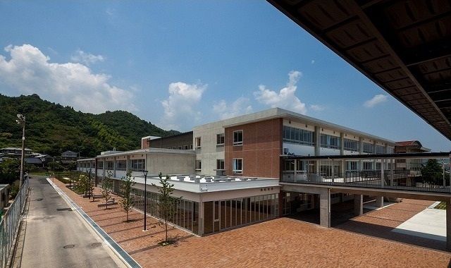 近くの大野中学校まで450m（徒歩6分）