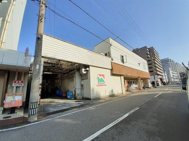 近くのナンコクスーパー 下知店まで750m(徒歩10分)