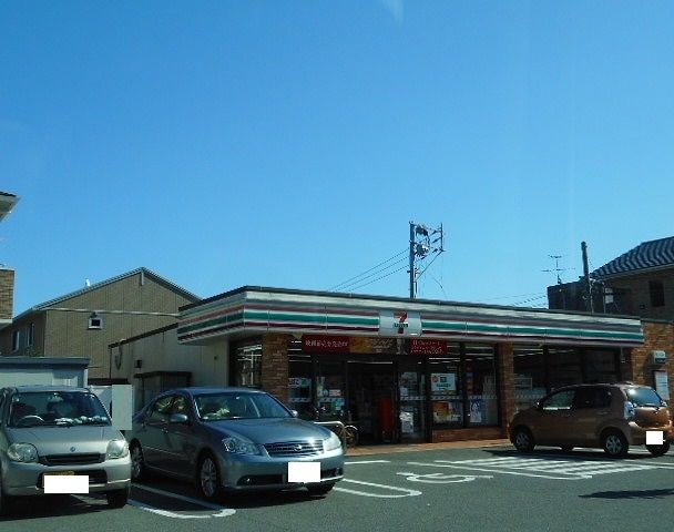 近くのセブンイレブン宮崎学園前店まで750m（徒歩10分）
