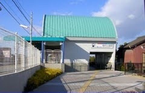近くの名鉄西尾線堀内公園駅まで600m(徒歩8分)