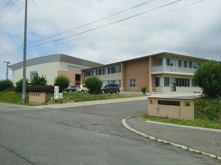 近くの象潟中学校まで600m（徒歩8分）