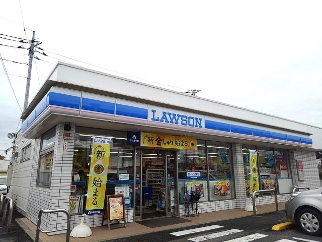 近くのコンビニまで240m（徒歩3分）