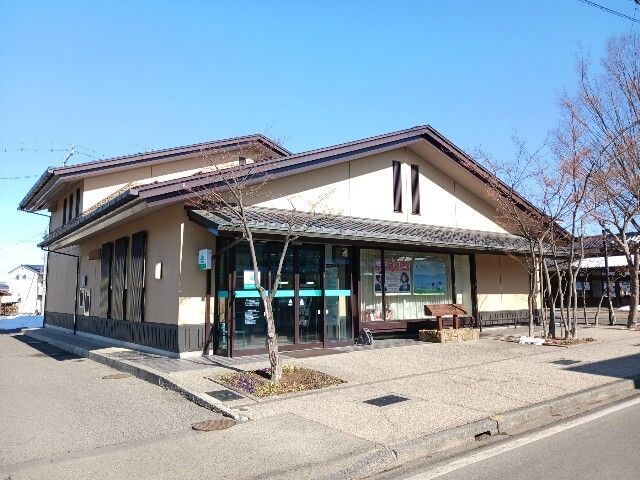 近くの八十二長野銀行小布施支店まで600m(徒歩8分)