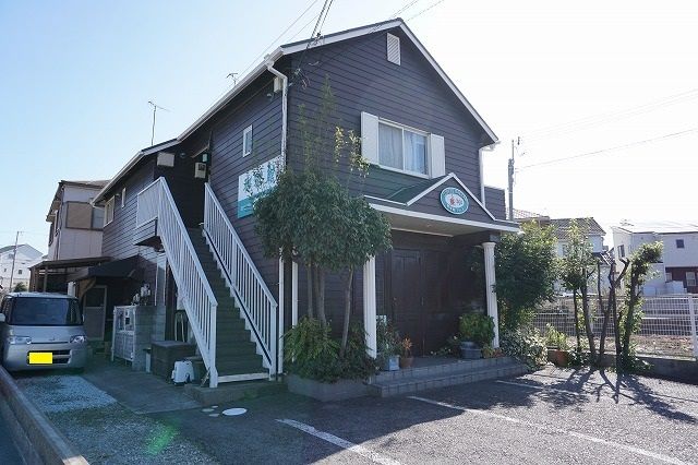 近くの珈琲館古詩バラードまで290m(徒歩4分)