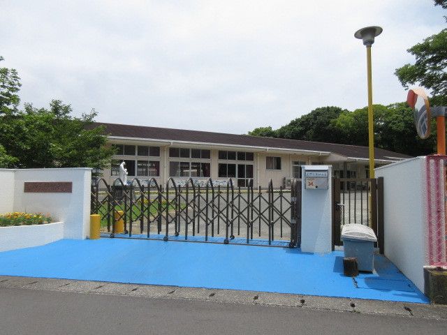 近くの吉野天使幼稚園まで1,000m（徒歩13分）