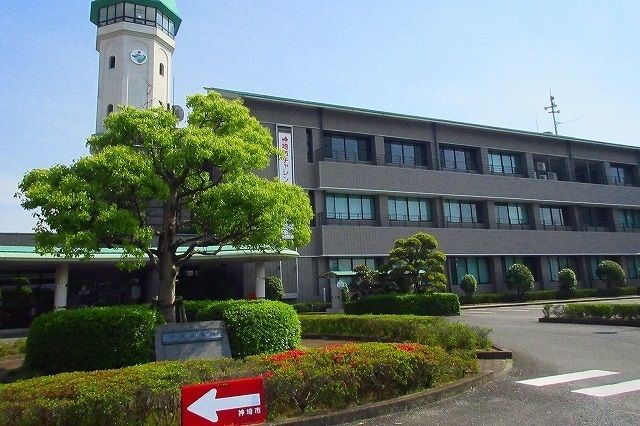 近くの神埼市役所まで5,100m（徒歩64分）