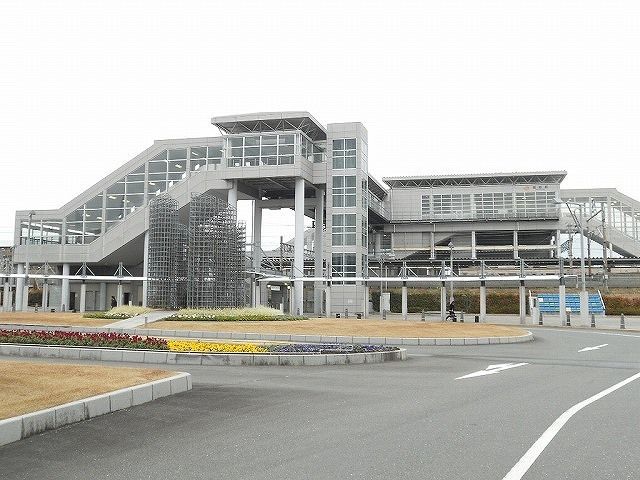 近くの愛野駅まで1,580m（徒歩20分）