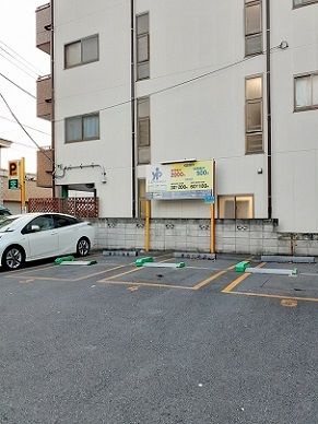 近くのユアーパーキング王子本町第１まで34m（徒歩1分）