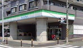 近くのファミリーマート戸塚名瀬町店まで893m(徒歩12分)