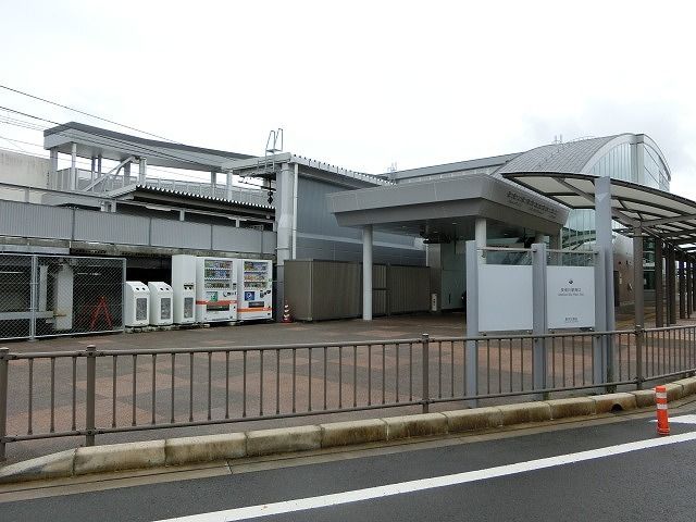 近くの駅まで800m（徒歩10分）