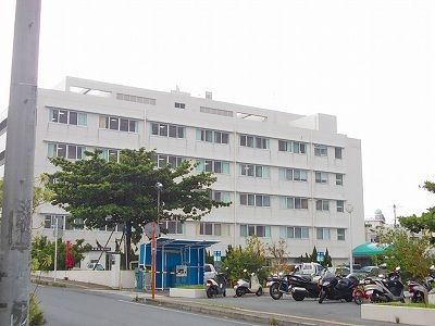 近くの県立中部病院まで800m(徒歩10分)