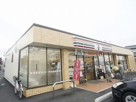 近くのセブンイレブンまで230m(徒歩3分)