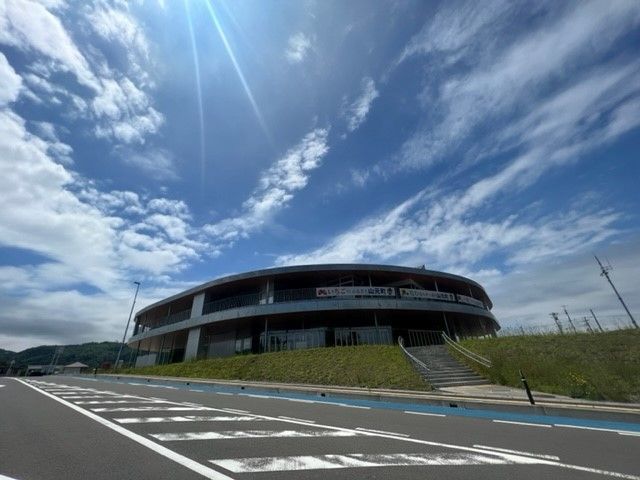 近くの役所まで1,400m（徒歩18分）