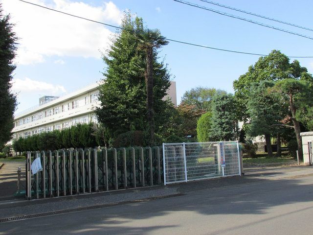 近くの上三川町立上三川中学校まで460m（徒歩6分）