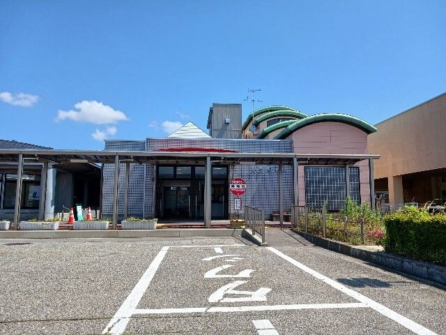 近くのあいの風とやま鉄道小杉駅まで500m（徒歩7分）
