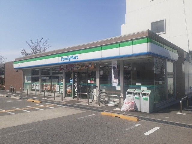 近くのコンビニまで400m（徒歩5分）