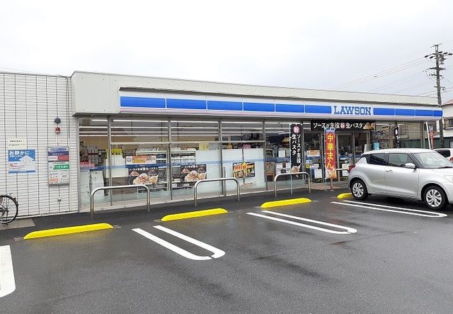 近くのコンビニまで450m（徒歩6分）